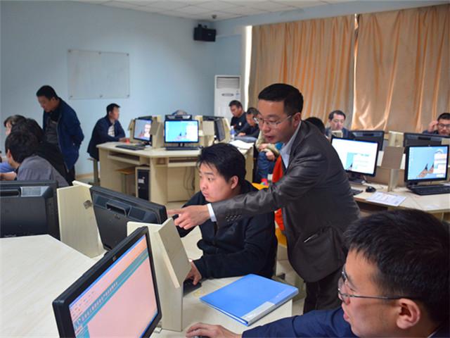 图一 专业技术人员指导教师使用安全生产管理平台.JPG