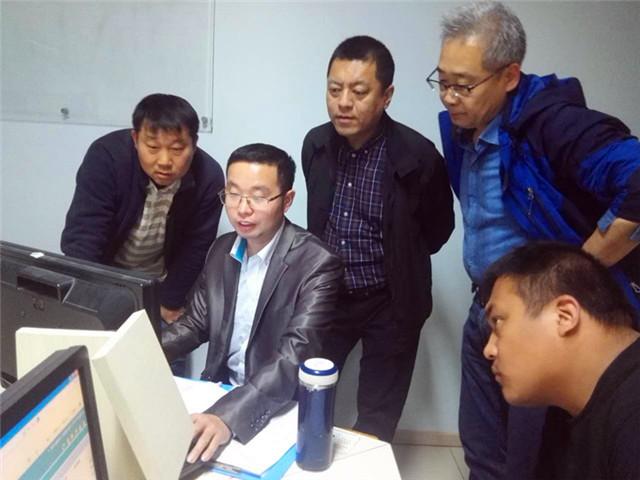 图三专业技术人员演示具体操作流程.jpg