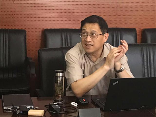蔡院长助理会上介绍学校情况.jpg