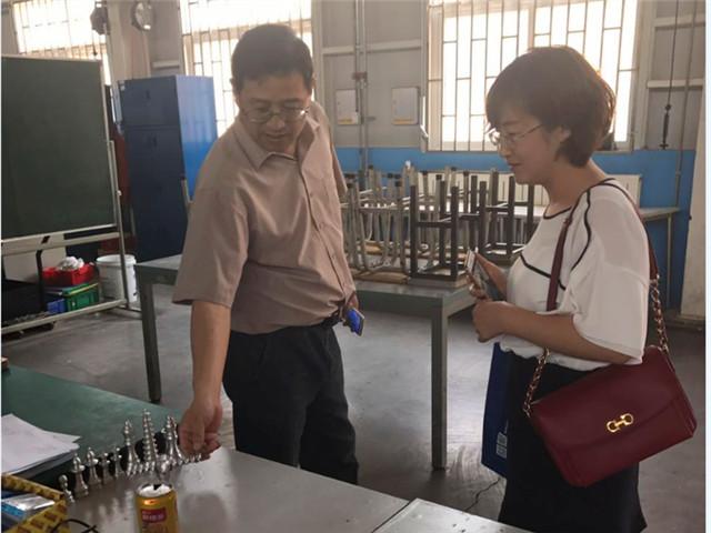 参观数控实训室_副本_副本.jpg