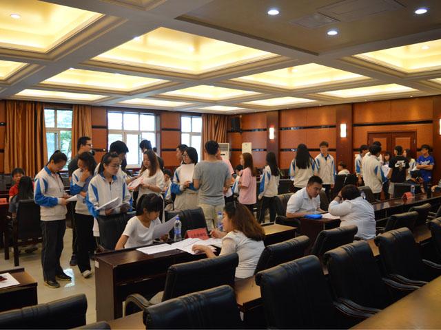图四 会场气氛活跃.jpg 图四 会场气氛活跃.jpg
