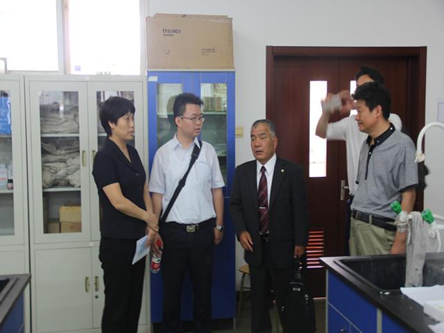 图1.包英华院长及日本冈山学校领导亲临指导.JPG